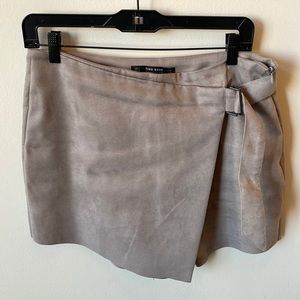 Zara Tan suede skort